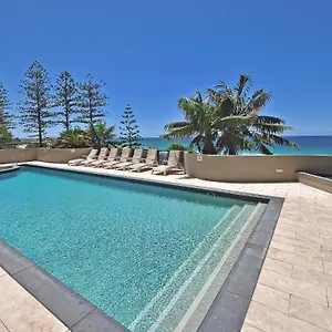 Clubb Coolum **** Coolum Beach
