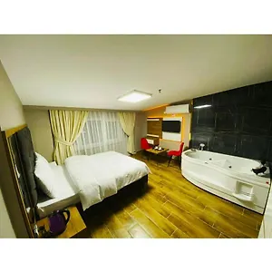 https://mall-of-tem-suit-hotel.istanbul-turkeyhotels.com